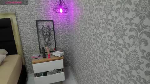 T A T I  online show from 03-11-25, 12:28