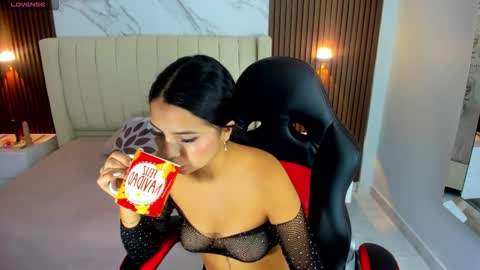 T A T I  online show from 02-03-26, 07:19