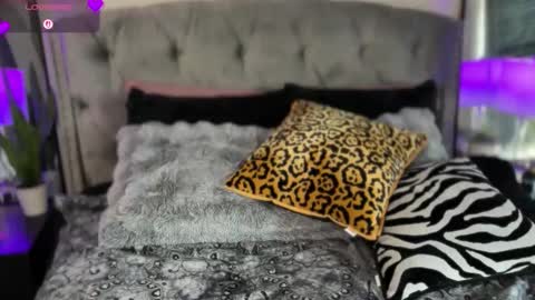 Snapshot of tatted_vixen chatting on 04-20-26, 03:15 Tatted Queen online show from 04-20-26, 03:15