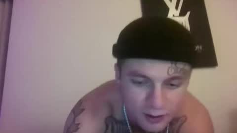 Snapshot of tattedblondec4 chatting on 06-05-26, 06:52 tattedblondec4 online show from 06-05-26, 06:52