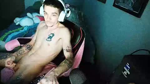 Snapshot of tattedcumdaddy chatting on 02-26-25, 06:47 tattedcumdaddy online show from 02-26-25, 06:47