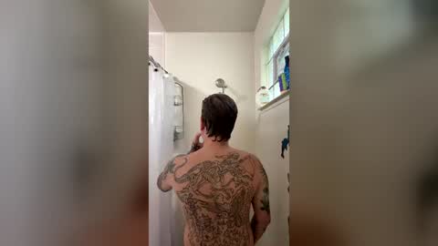 Snapshot of tattedupboyfun chatting on 06-28-26, 03:40 tattedupboyfun online show from 06-28-26, 03:40
