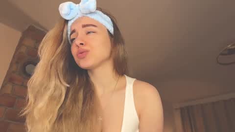 Snapshot of tatti_1 chatting on 12-07-24, 05:26 Tata online show from 12-07-24, 05:26