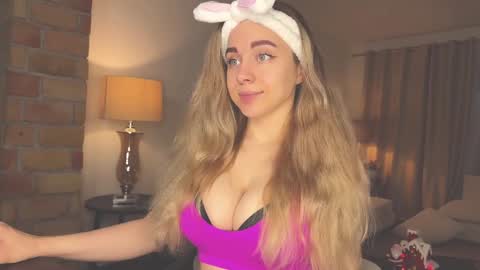 Snapshot of tatti_1 chatting on 12-10-24, 05:50 Tata online show from 12-10-24, 05:50