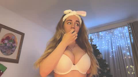 Snapshot of tatti_1 chatting on 12-26-24, 09:47 Tata online show from 12-26-24, 09:47