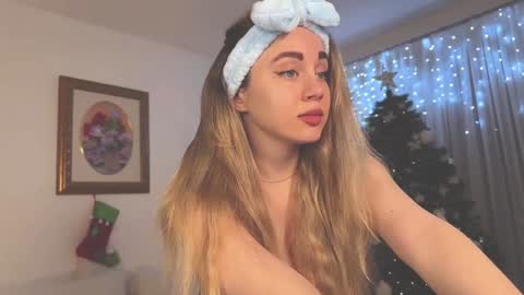 Snapshot of tatti_1 chatting on 12-29-24, 01:24 Tata online show from 12-29-24, 01:24