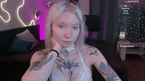 tattoo_artbaby online show from 04-24-26, 12:57