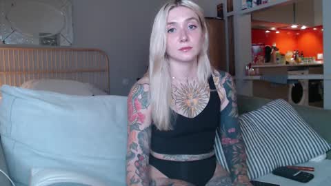 tattoobbgirl online show from 03-07-25, 10:21