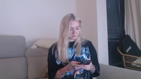 tattoobbgirl online show from 10-24-25, 05:31