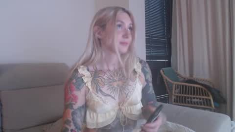 tattoobbgirl online show from 11-07-25, 03:56