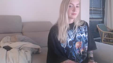 tattoobbgirl online show from 11-08-25, 04:29