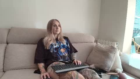 tattoobbgirl online show from 07-11-26, 03:37