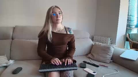 tattoobbgirl online show from 07-17-26, 05:29