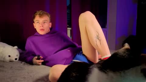 Alex but u can call me Theo online show from 12-16-25, 06:18