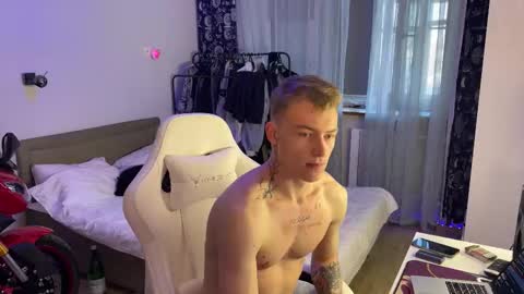 Snapshot of tattooed666cat chatting on 03-15-26, 11:05 Alex but u can call me Theo online show from 03-15-26, 11:05