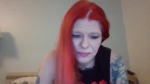 Snapshot of tattooedbeauty666 chatting on 05-10-26, 05:01 tasha online show from 05-10-26, 05:01