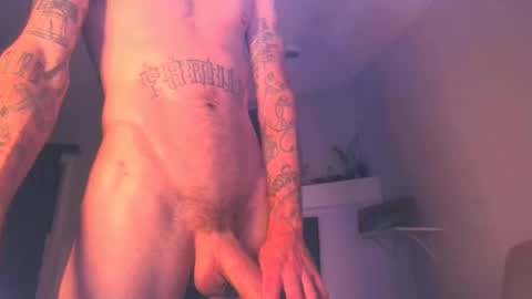 Snapshot of tattooednudedude chatting on 01-07-25, 10:54 Mr. Favorite online show from 01-07-25, 10:54