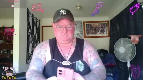 Snapshot of tattzsexy chatting on 07-07-26, 02:36 tattzsexy online show from 07-07-26, 02:36