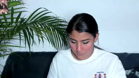 Snapshot of taty_gomez_ chatting on 09-26-25, 04:05 Tatiana Gomez online show from 09-26-25, 04:05