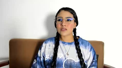 Tatiana Gomez online show from 06-11-26, 04:10