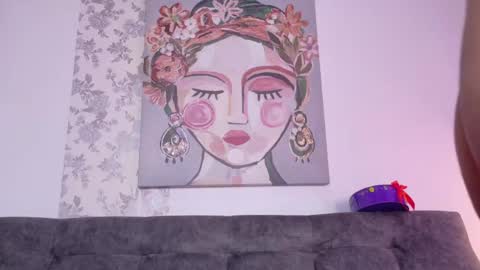 Snapshot of taty_miller chatting on 04-28-26, 02:33 Taty Miller online show from 04-28-26, 02:33
