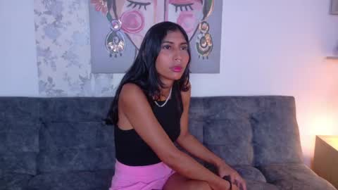 Snapshot of taty_miller chatting on 05-14-26, 08:26 Taty Miller online show from 05-14-26, 08:26