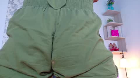Snapshot of taty_miller chatting on 06-10-26, 08:41 Taty Miller online show from 06-10-26, 08:41