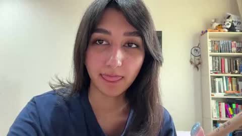 Snapshot of tawnyamartinek chatting on 06-26-26, 06:18 Riza online show from 06-26-26, 06:18