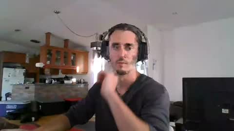 Snapshot of tay_twink chatting on 08-07-26, 12:51 tay_twink online show from 08-07-26, 12:51