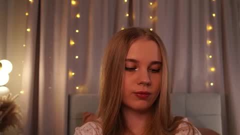 Taya online show from 05-26-26, 04:47