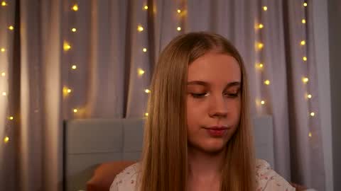 Taya online show from 05-31-26, 06:09