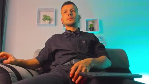 tayer_bennet online show from 09-27-25, 04:17