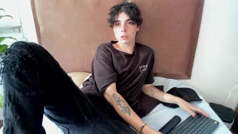     online show from 02-04-26, 09:20