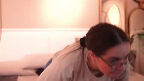 Teylor  Kim online show from 01-05-26, 06:33