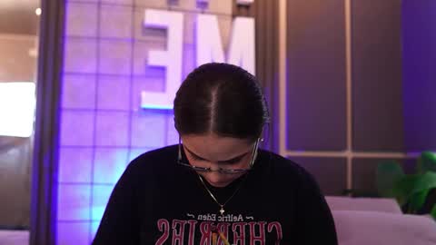 Teylor  Kim online show from 01-14-26, 06:35