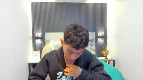 TAYLER online show from 12-23-25, 02:31