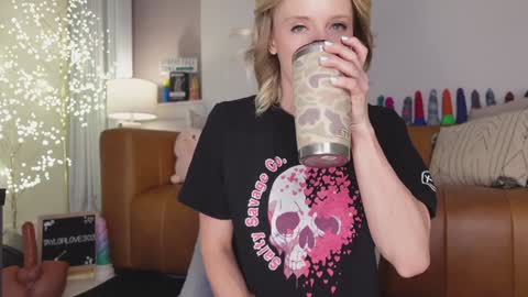 Taylor --  online show from 02-06-26, 11:02