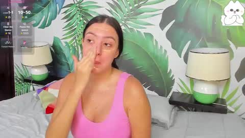 Snapshot of taylor_sweet_605214 chatting on 10-16-25, 07:37 Taylor Sweet online show from 10-16-25, 07:37