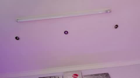 Taylor  online show from 03-06-26, 06:48