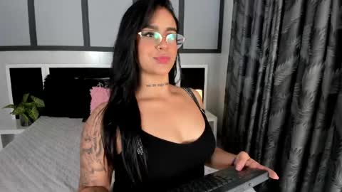 Snapshot of taylor_walton__ chatting on 05-05-26, 10:56 Vale online show from 05-05-26, 10:56