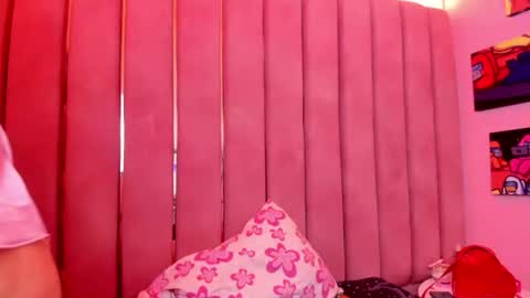 Snapshot of taylorbigass chatting on 06-22-26, 02:13 taylorbigass online show from 06-22-26, 02:13