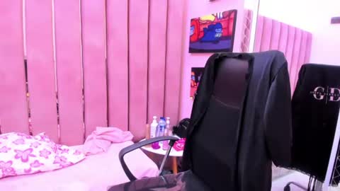 Snapshot of taylorbigass chatting on 07-20-26, 02:59 taylorbigass online show from 07-20-26, 02:59
