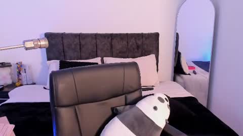 Snapshot of taylormaxwell chatting on 07-17-26, 08:03 Taylor online show from 07-17-26, 08:03