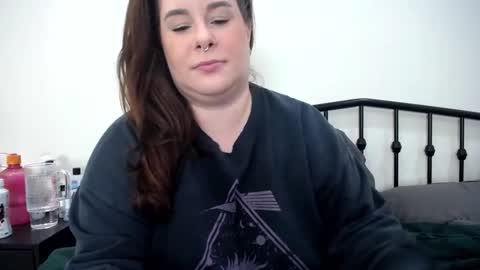 Taylor Michaels online show from 12-01-25, 10:04