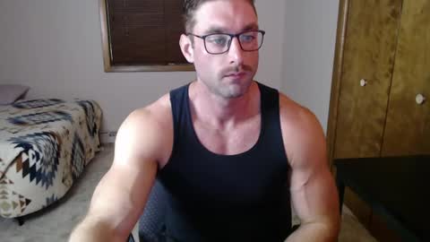 Snapshot of tayloroaks chatting on 06-10-26, 01:10 Taylor Oaks online show from 06-10-26, 01:10