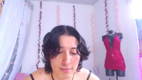Snapshot of taylorsweet1111 chatting on 06-05-26, 03:18 Taylorsweet1111 online show from 06-05-26, 03:18