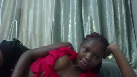 Snapshot of tayrahh chatting on 05-03-26, 06:25 tayrahh online show from 05-03-26, 06:25
