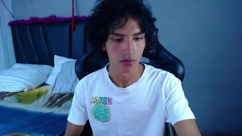 Snapshot of tayronx33 chatting on 05-15-26, 05:53 Tayron online show from 05-15-26, 05:53