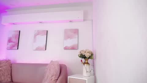 Snapshot of tayzon_foxxx chatting on 01-14-25, 01:28 Sofia online show from 01-14-25, 01:28