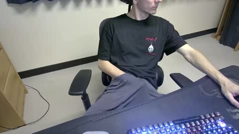 Snapshot of tbone_93 chatting on 05-16-26, 03:44 Tbone online show from 05-16-26, 03:44